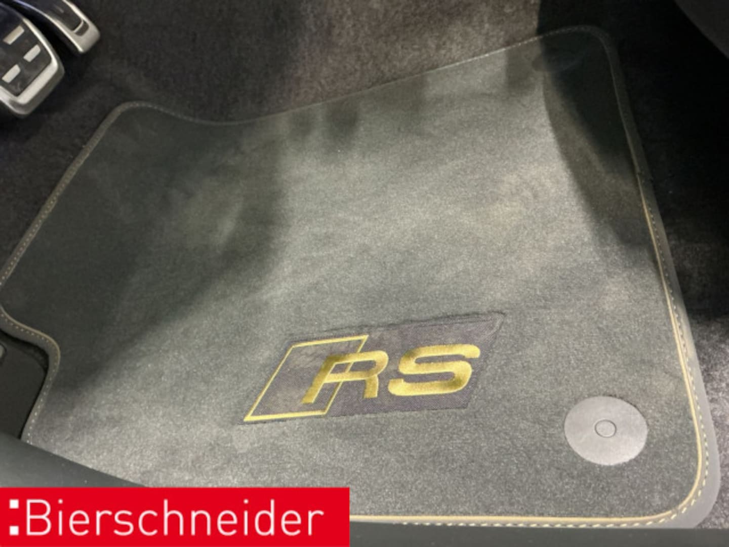 Bild über Audi RS 5 Avant quattro 470 kW tiptronic - für weitere Informationen kontaktieren Sie den Audi Partner