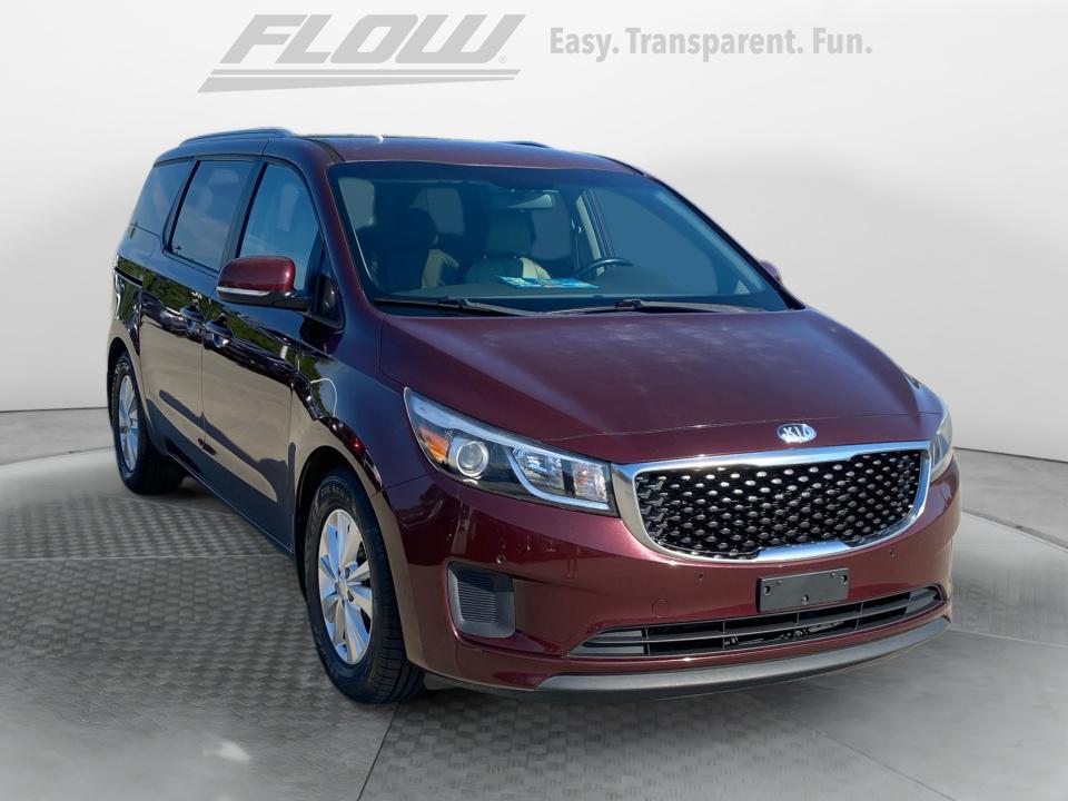 2017 Kia Sedona LX's photo