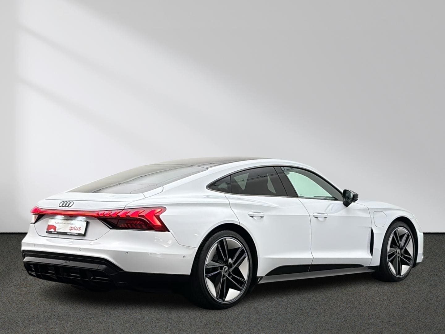 Bild über Audi e-tron GT e-tron quattro - für weitere Informationen kontaktieren Sie den Audi Partner