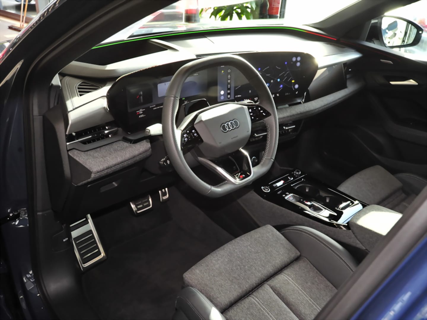 Bild über Audi Q6 SUV e-tron S line business e-tron performance 225 kW - für weitere Informationen kontaktieren Sie den Audi Partner
