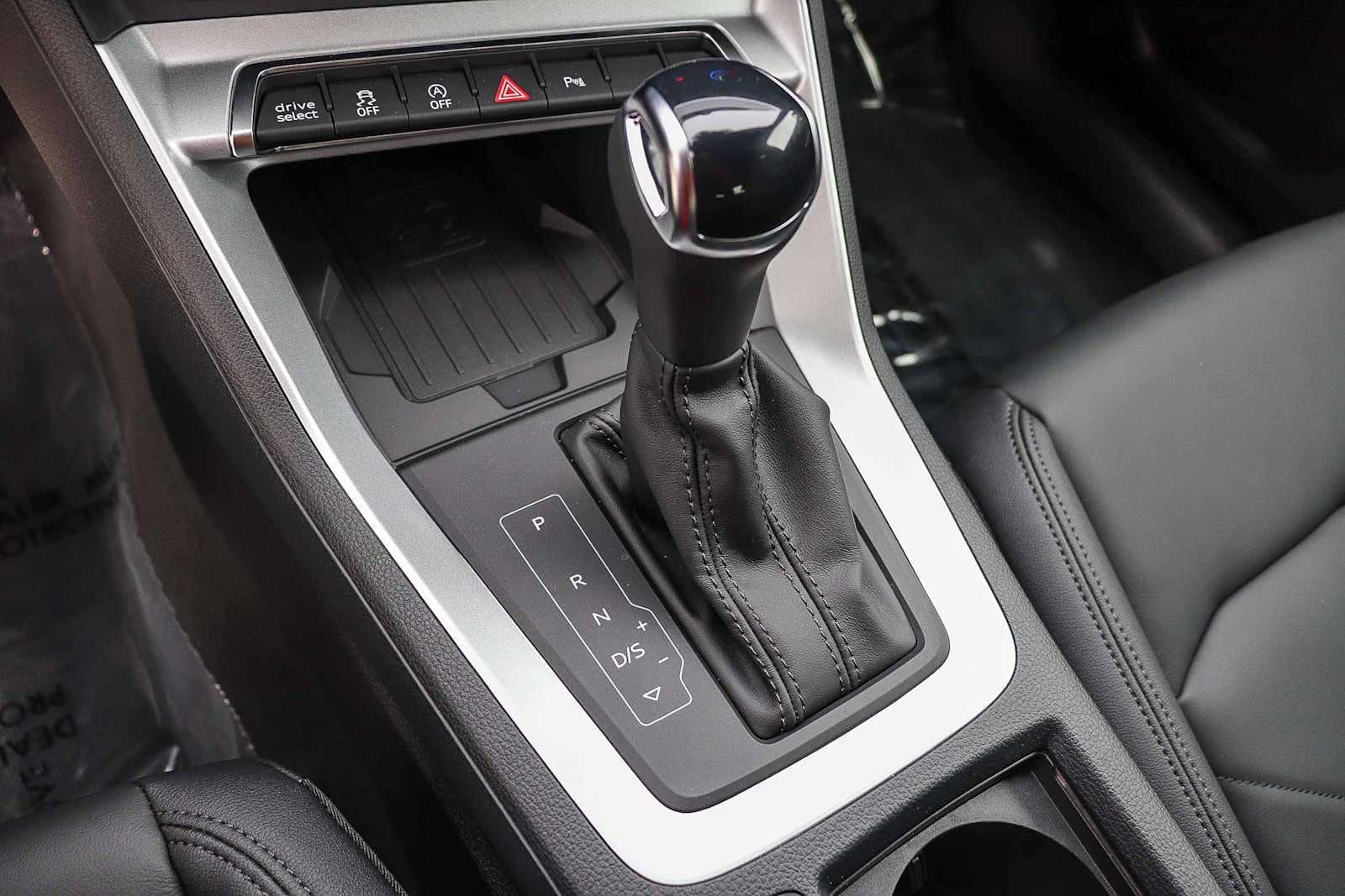 2025 Audi Q3 S Line Premium - Photo 24