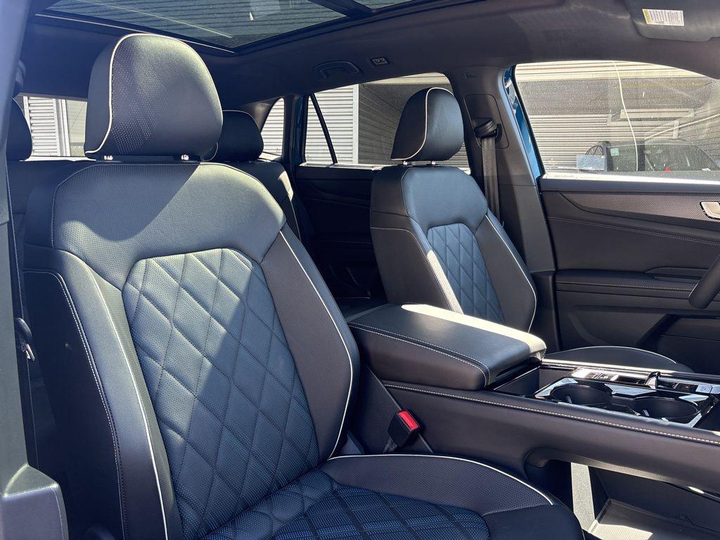 2026 Volkswagen Atlas Cross Sport SEL Premium R-LINE - Photo 16