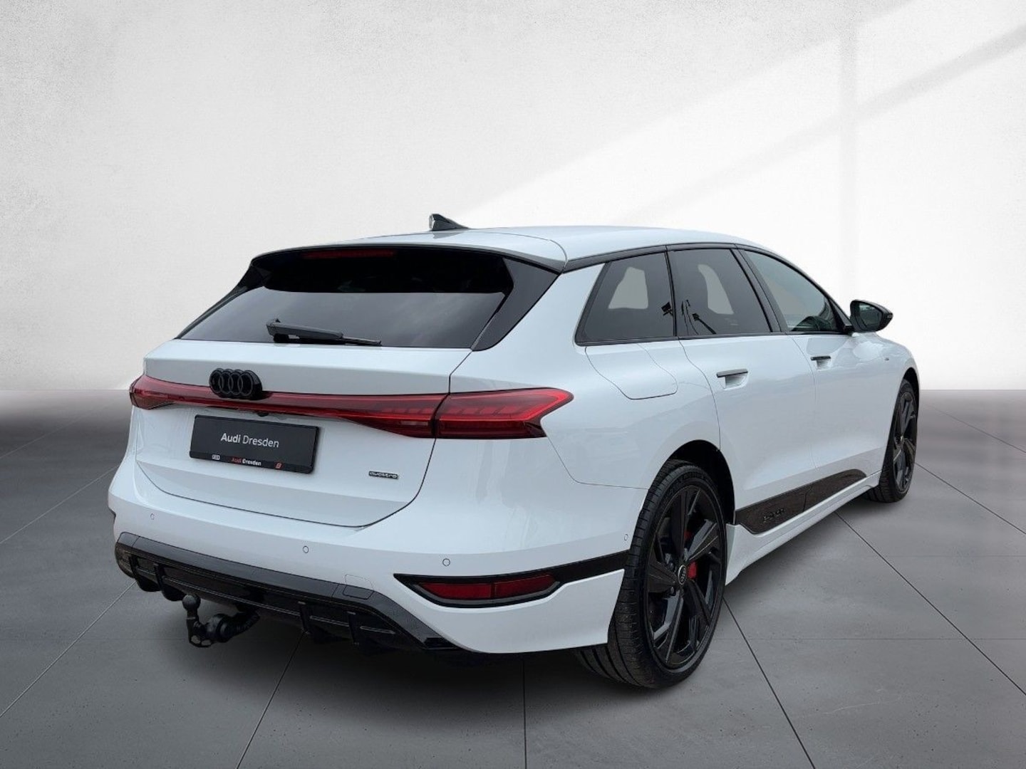 Bild über Audi A6 Avant e-tron S line business e-tron quattro 315 kW - für weitere Informationen kontaktieren Sie den Audi Partner