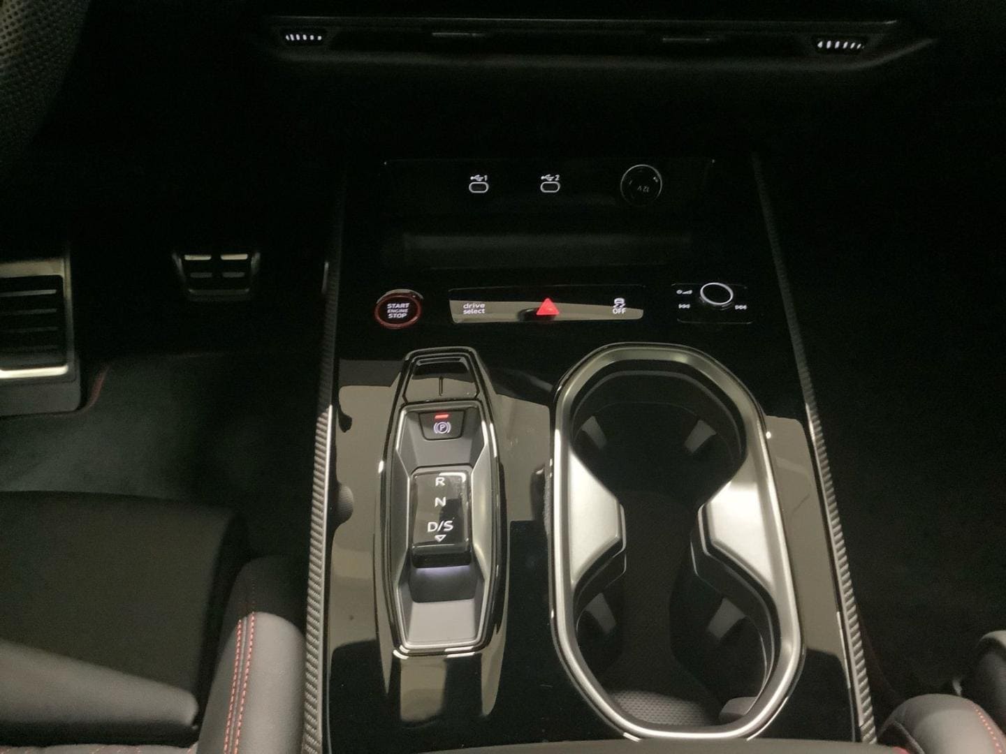 Bild über Audi A6 Avant TFSI quattro 270 kW S tronic - für weitere Informationen kontaktieren Sie den Audi Partner