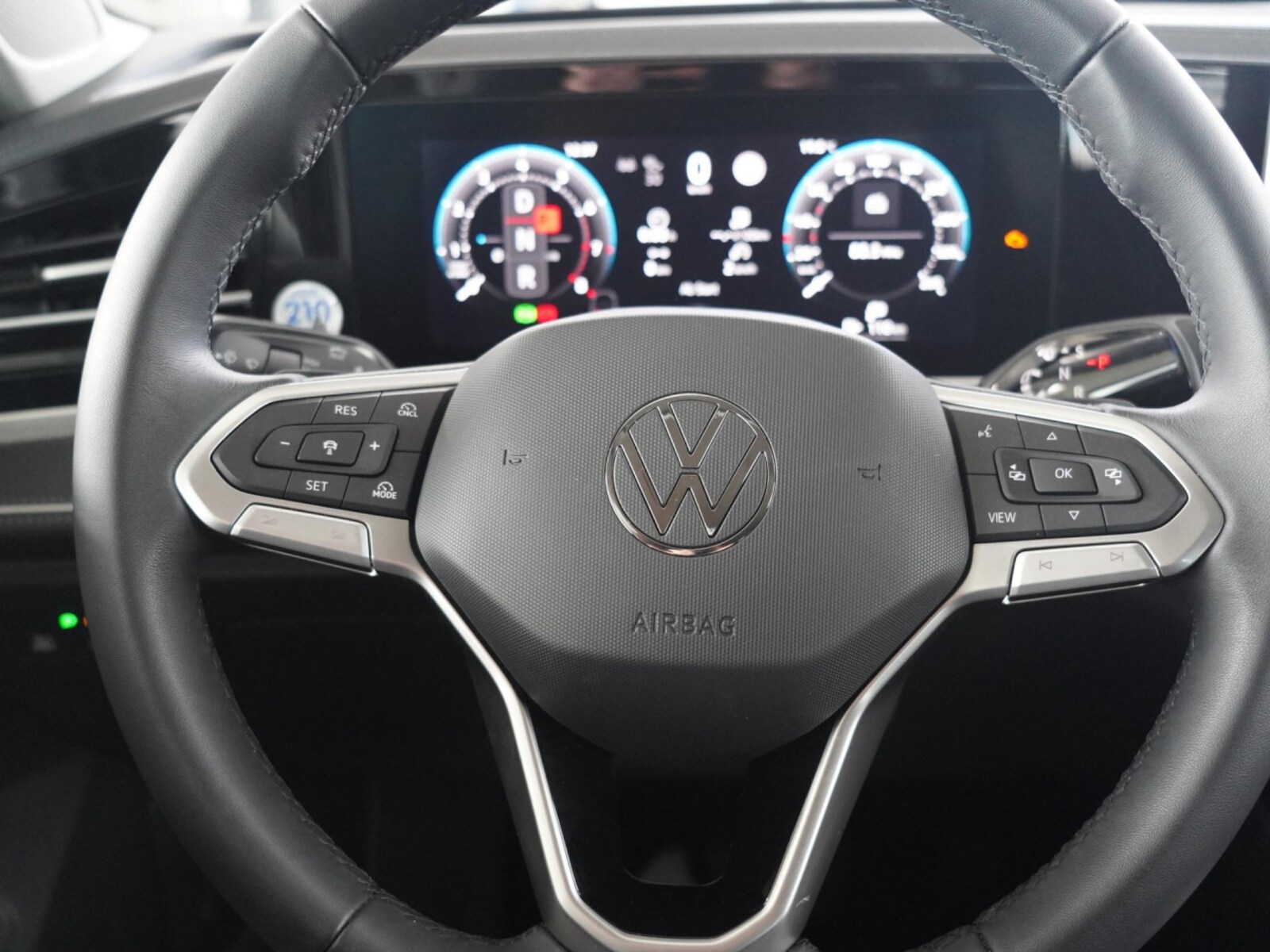 Volkswagen Passat – Bild 12