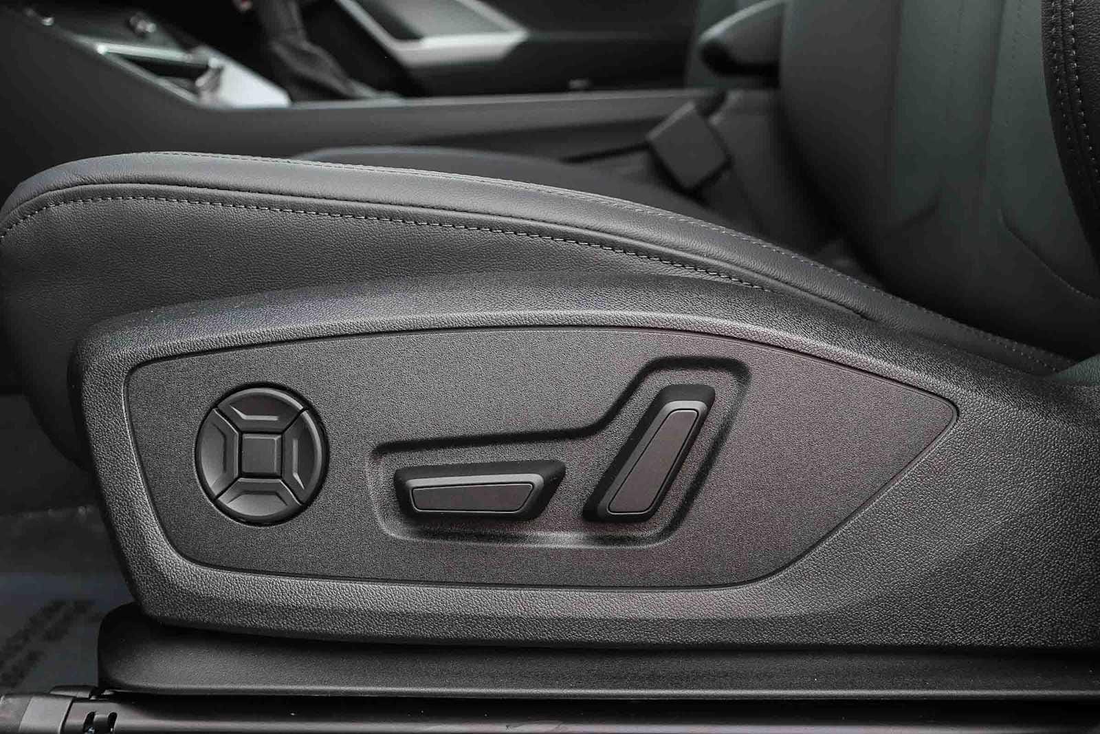 2025 Audi Q3 S Line Premium - Photo 25