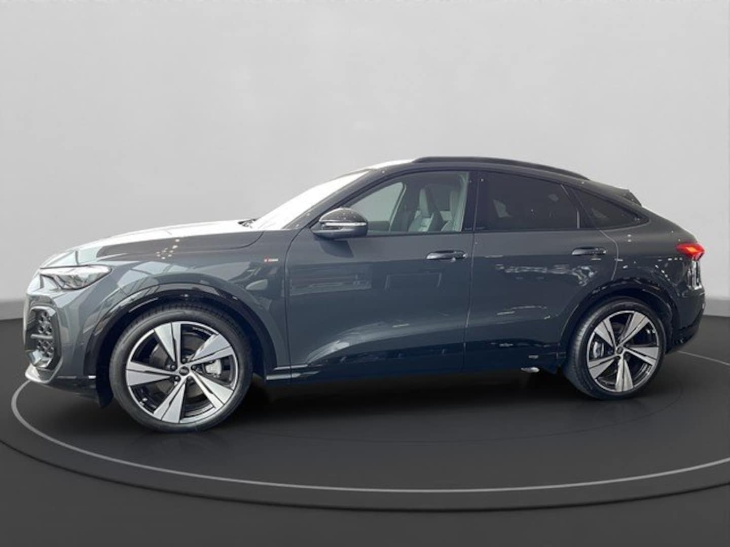 Bild über Audi Q5 Sportback TDI quattro 150 kW S tronic - für weitere Informationen kontaktieren Sie den Audi Partner