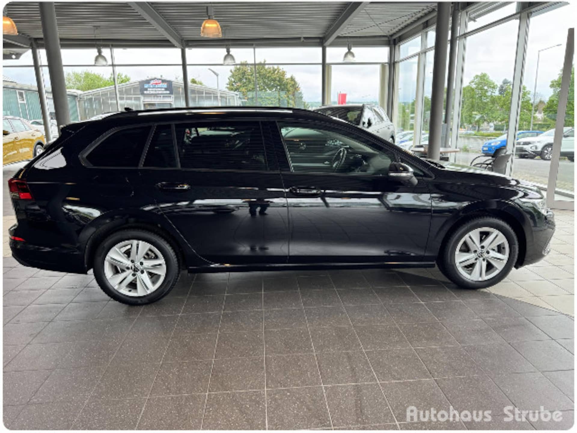 Volkswagen Golf Variant Life