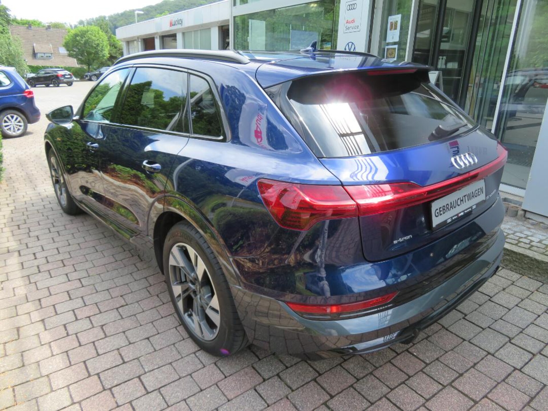 Audi e-tron S line