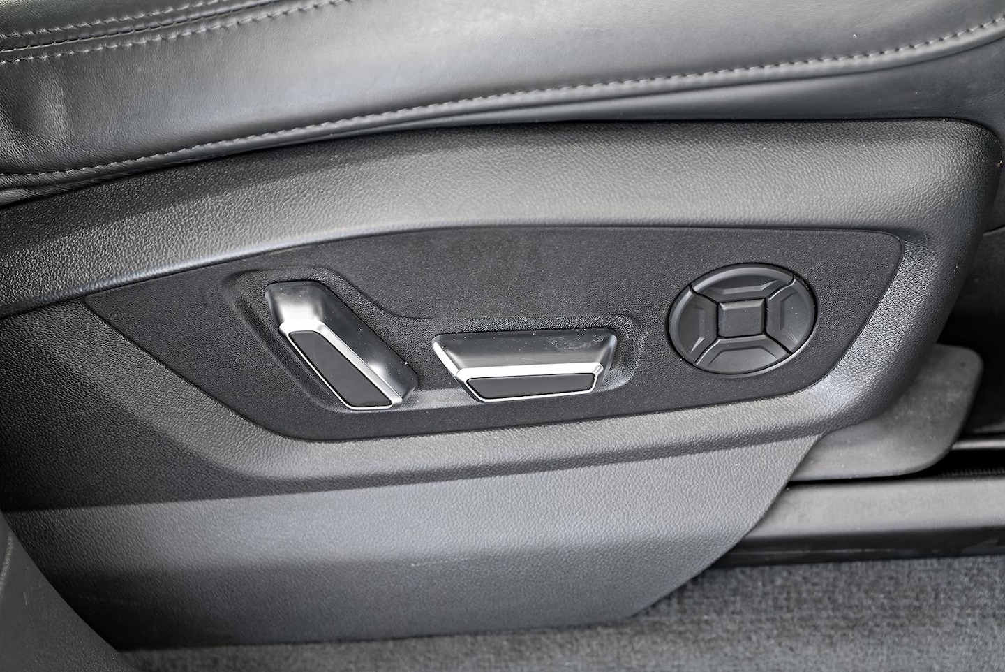 Image about Audi Q8 55 TFSI quattro tiptronic
