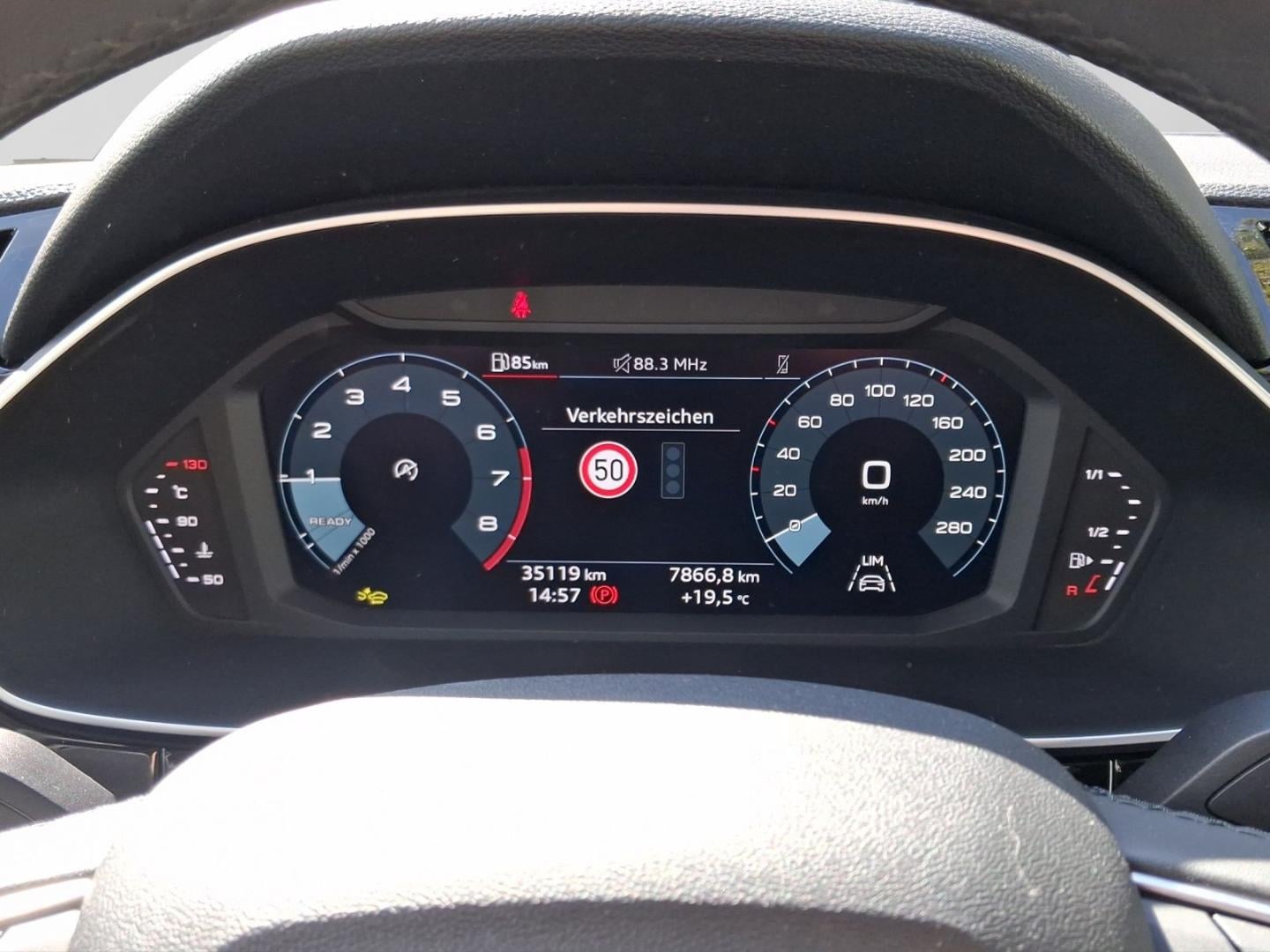Bild über Audi Q3 35 TFSI Schaltgetriebe - für weitere Informationen kontaktieren Sie den Audi Partner