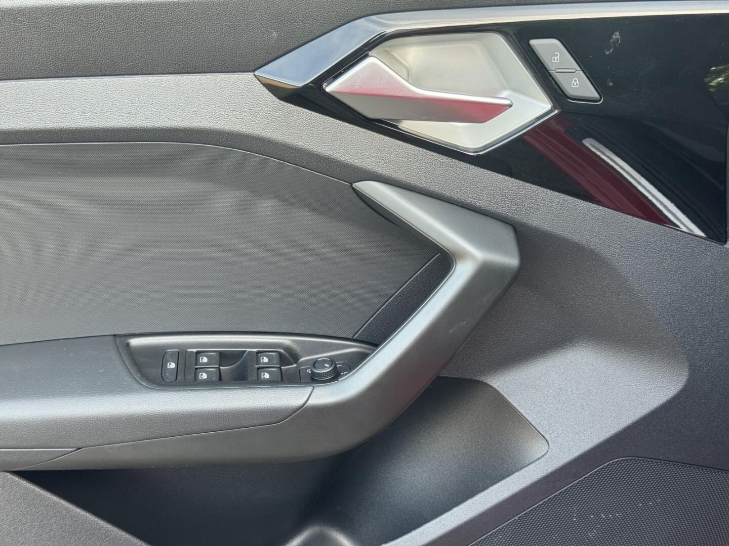 Bild über Audi A1 Sportback advanced 30 TFSI S tronic - für weitere Informationen kontaktieren Sie den Audi Partner