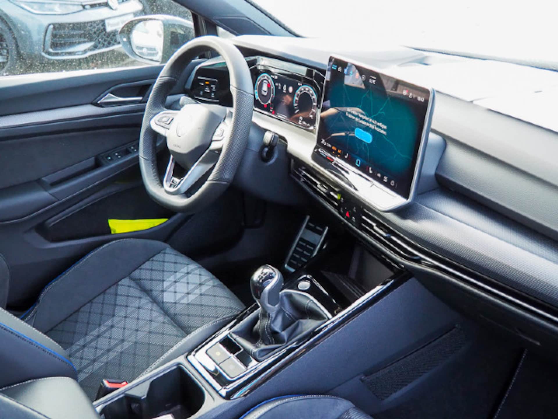 Volkswagen Golf R-Line