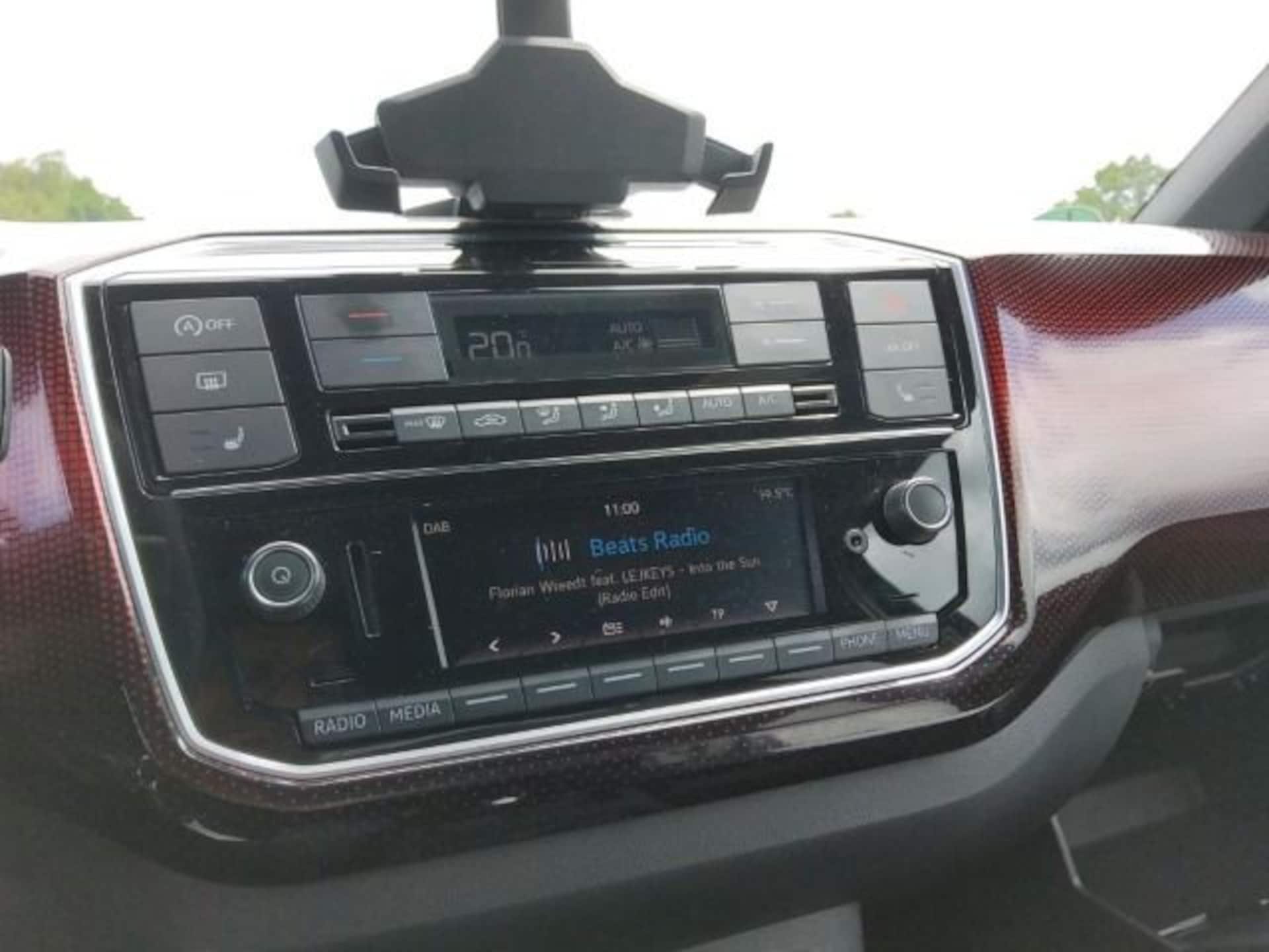 Volkswagen up! GTI
