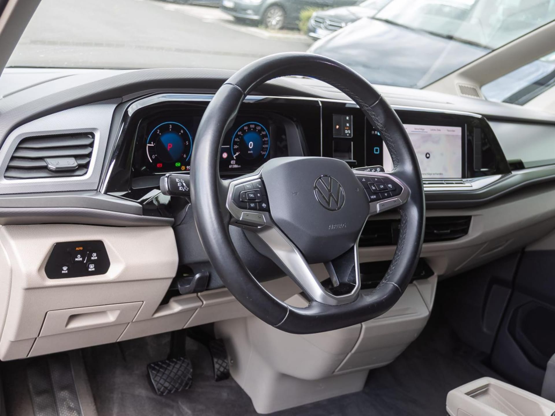 Volkswagen Multivan Basis-Modell