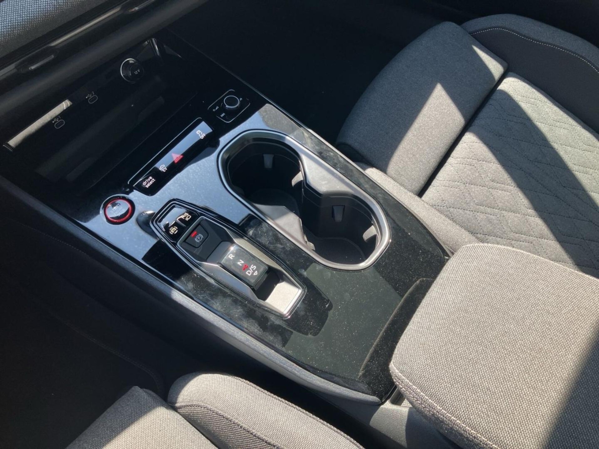 Audi A6 Limousine e-hybrid edition one