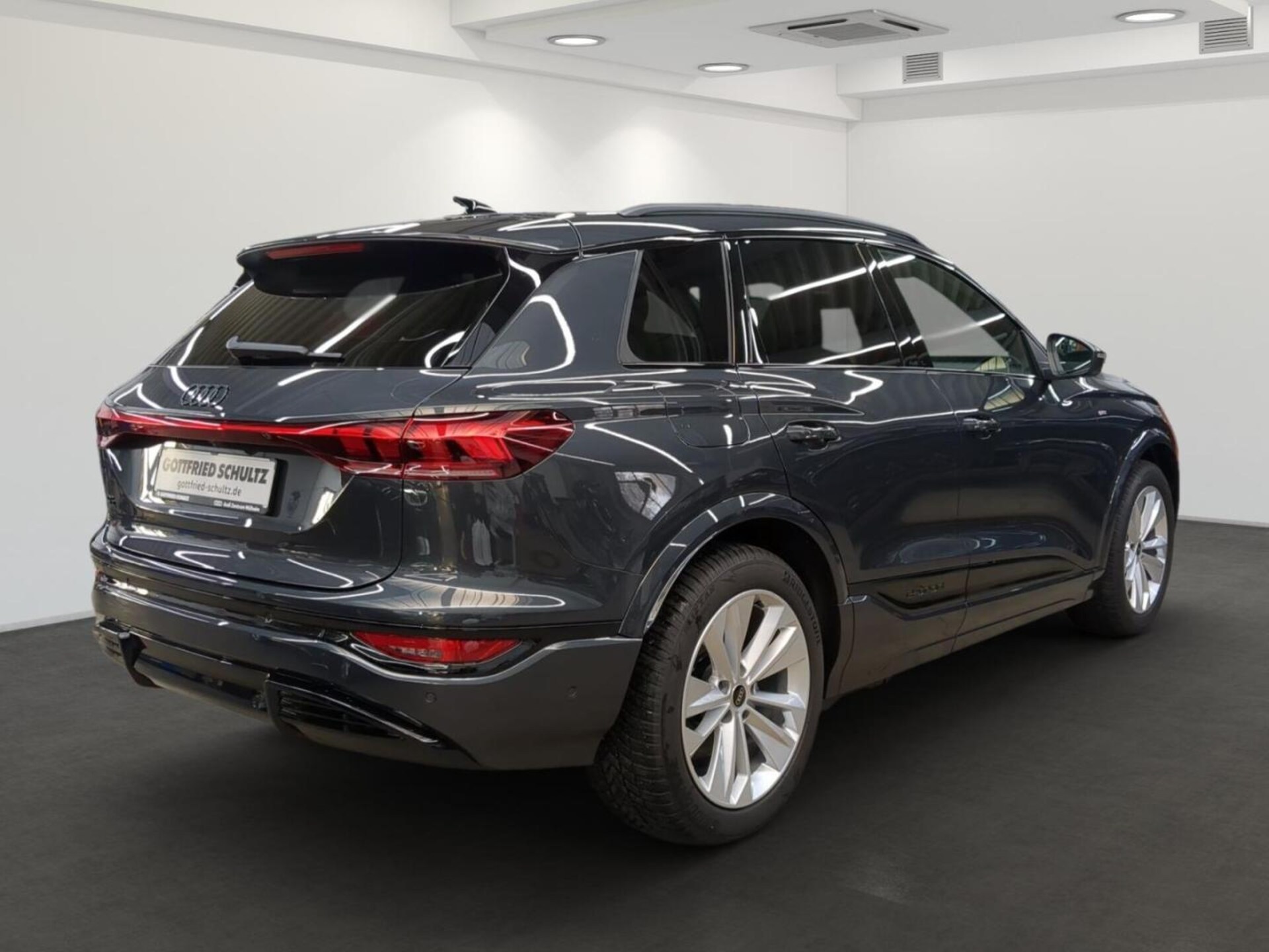 Audi Q6 SUV e-tron