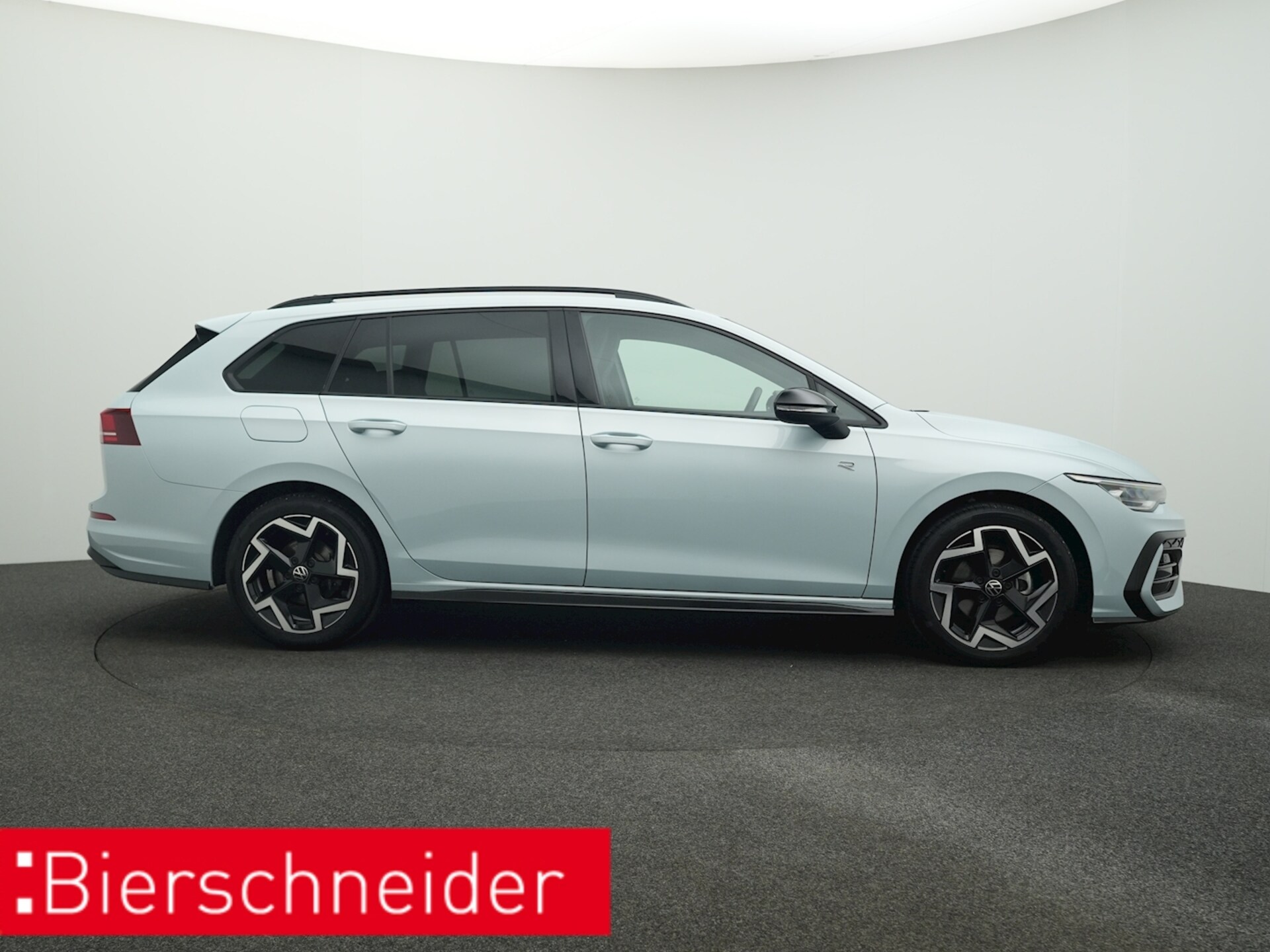 Volkswagen Golf Variant R-Line