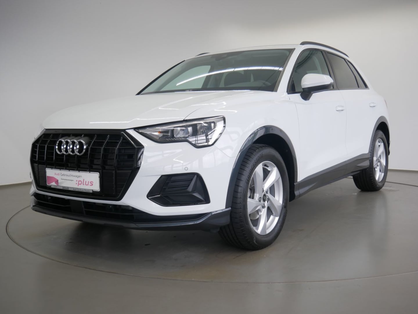 Bild über Audi Q3 advanced 35 TFSI S tronic - für weitere Informationen kontaktieren Sie den Audi Partner