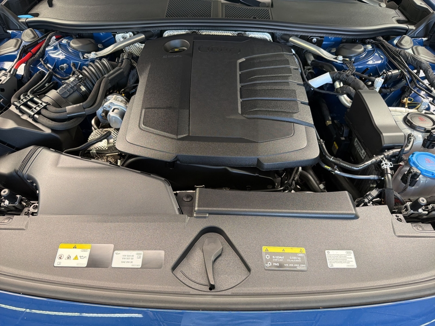 Bild über Audi A5 Avant TDI quattro 150 kW S tronic - für weitere Informationen kontaktieren Sie den Audi Partner
