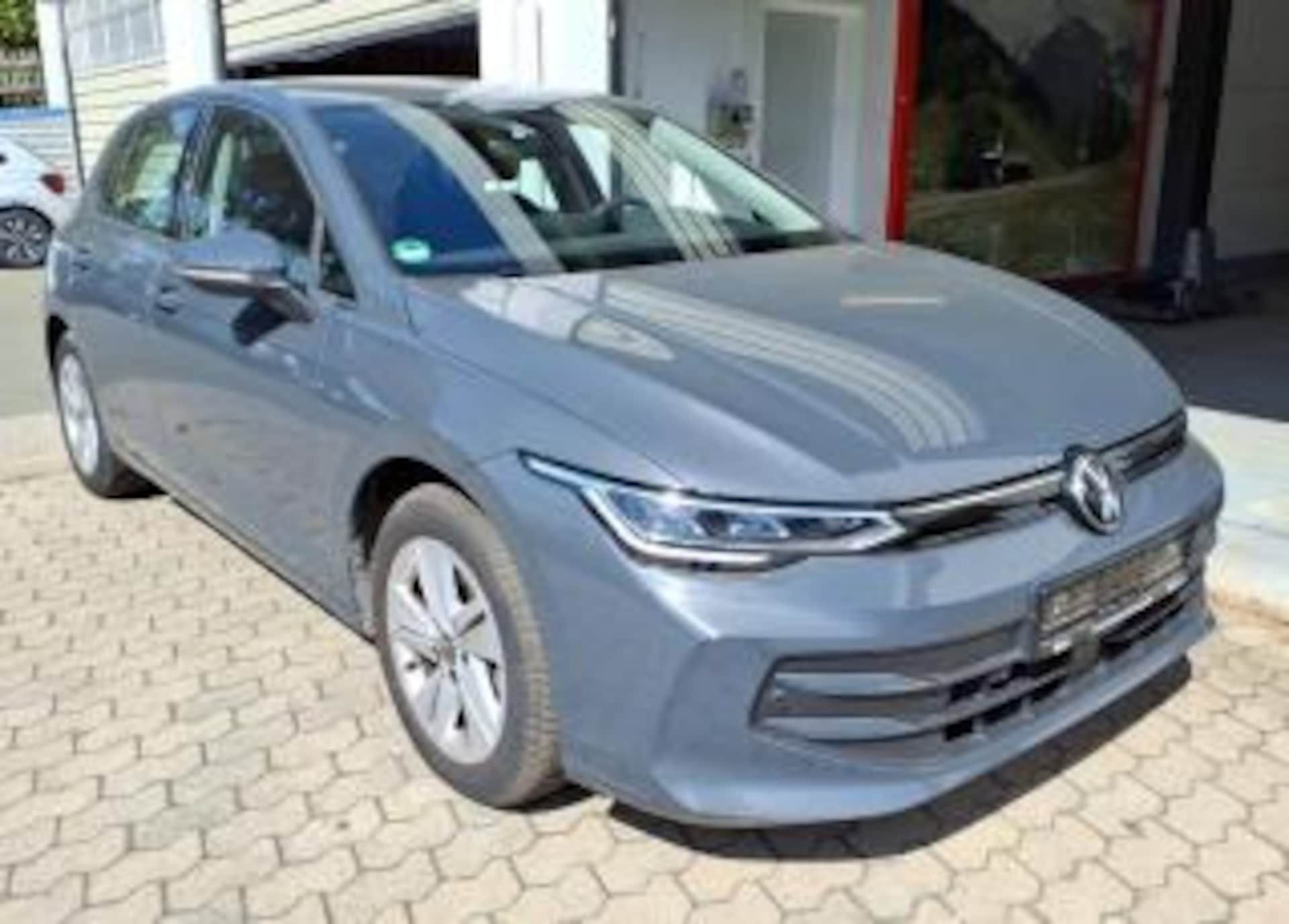 Volkswagen Golf Life