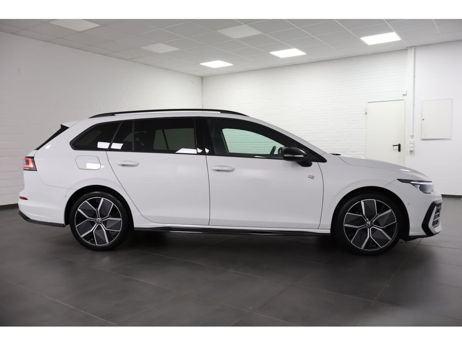 Volkswagen Golf Variant R-Line