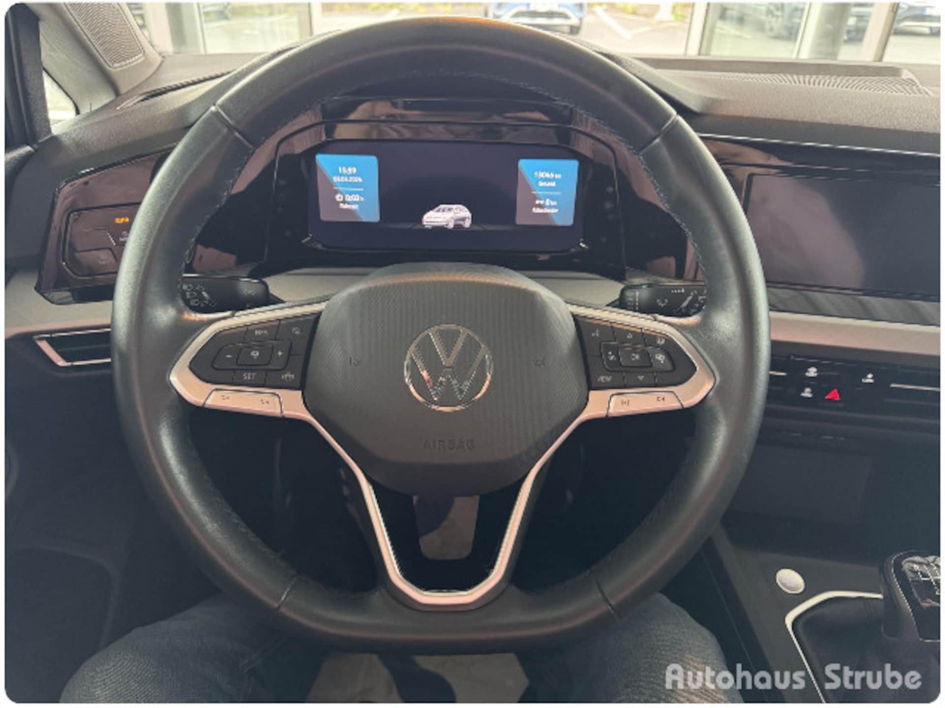 Volkswagen Golf Variant Life