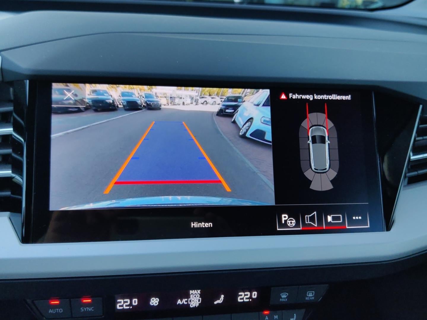 Bild über Audi Q4 e-tron 40 e-tron - für weitere Informationen kontaktieren Sie den Audi Partner