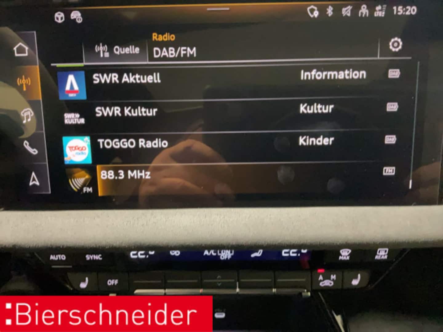 Bild über Audi RS 3 Sportback TFSI quattro 294 kW S tronic - für weitere Informationen kontaktieren Sie den Audi Partner