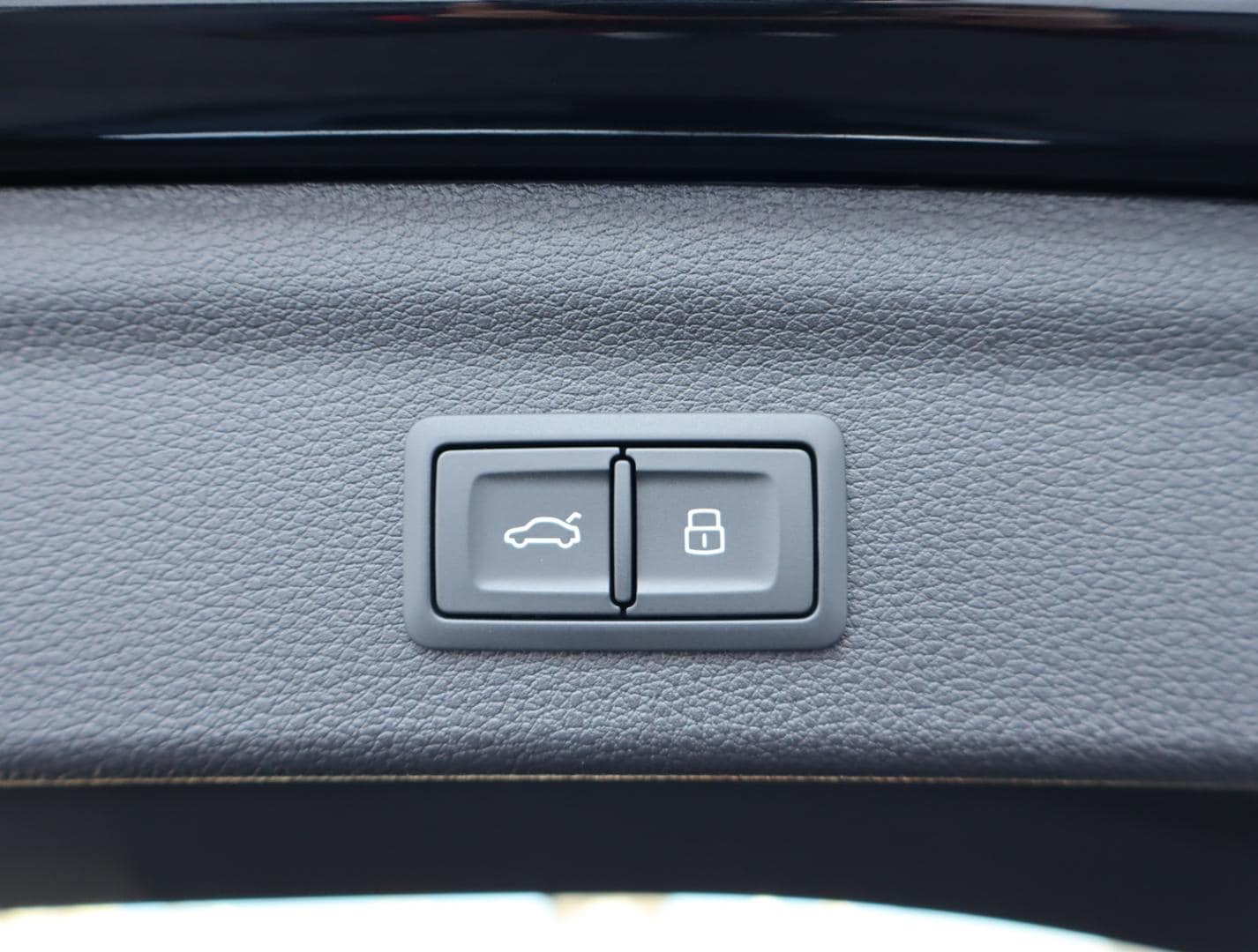 Audi Q3 35 TFSI S line 110(150) kW(PS) S tronic for more details contact your dealer