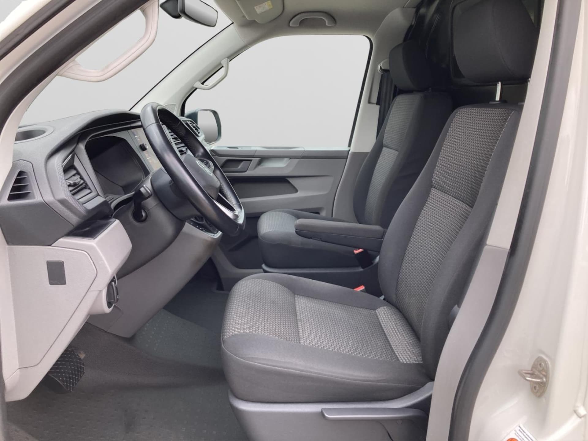 Volkswagen T6.1 Transporter Kasten kurzer Radstand
