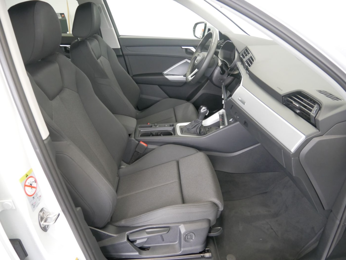 Bild über Audi Q3 advanced 35 TFSI S tronic - für weitere Informationen kontaktieren Sie den Audi Partner