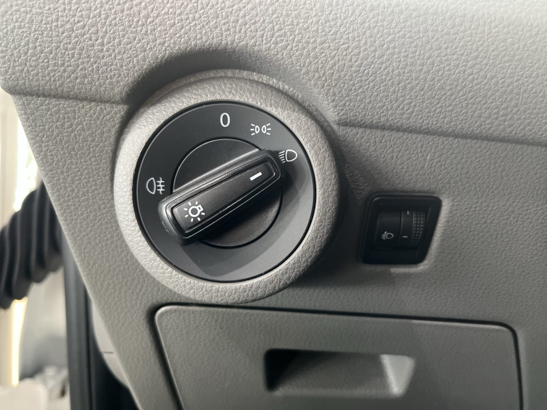 Volkswagen T6.1 Transporter Kasten langer Radstand