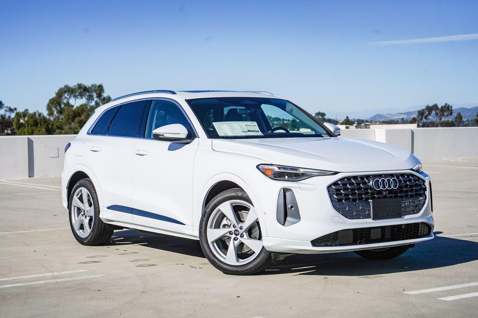 2025 Audi Q5 40 Prestige's photo