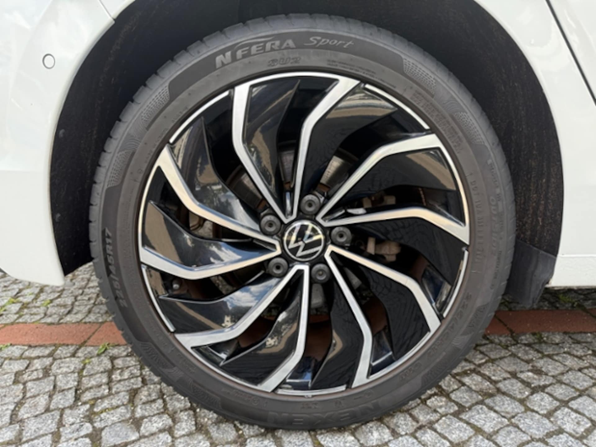 Volkswagen Golf Style