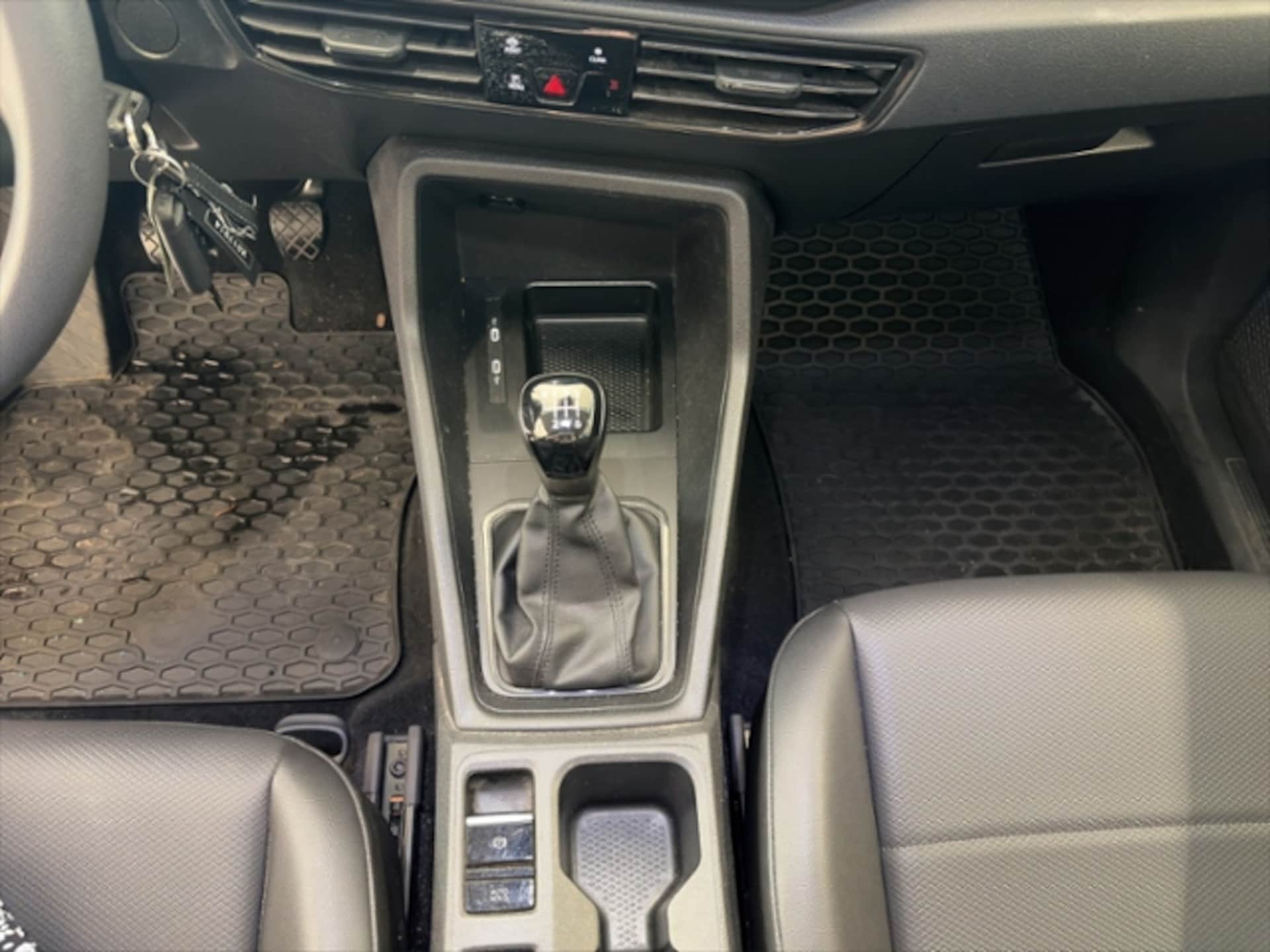 Volkswagen Caddy Kombi Basis-Modell
