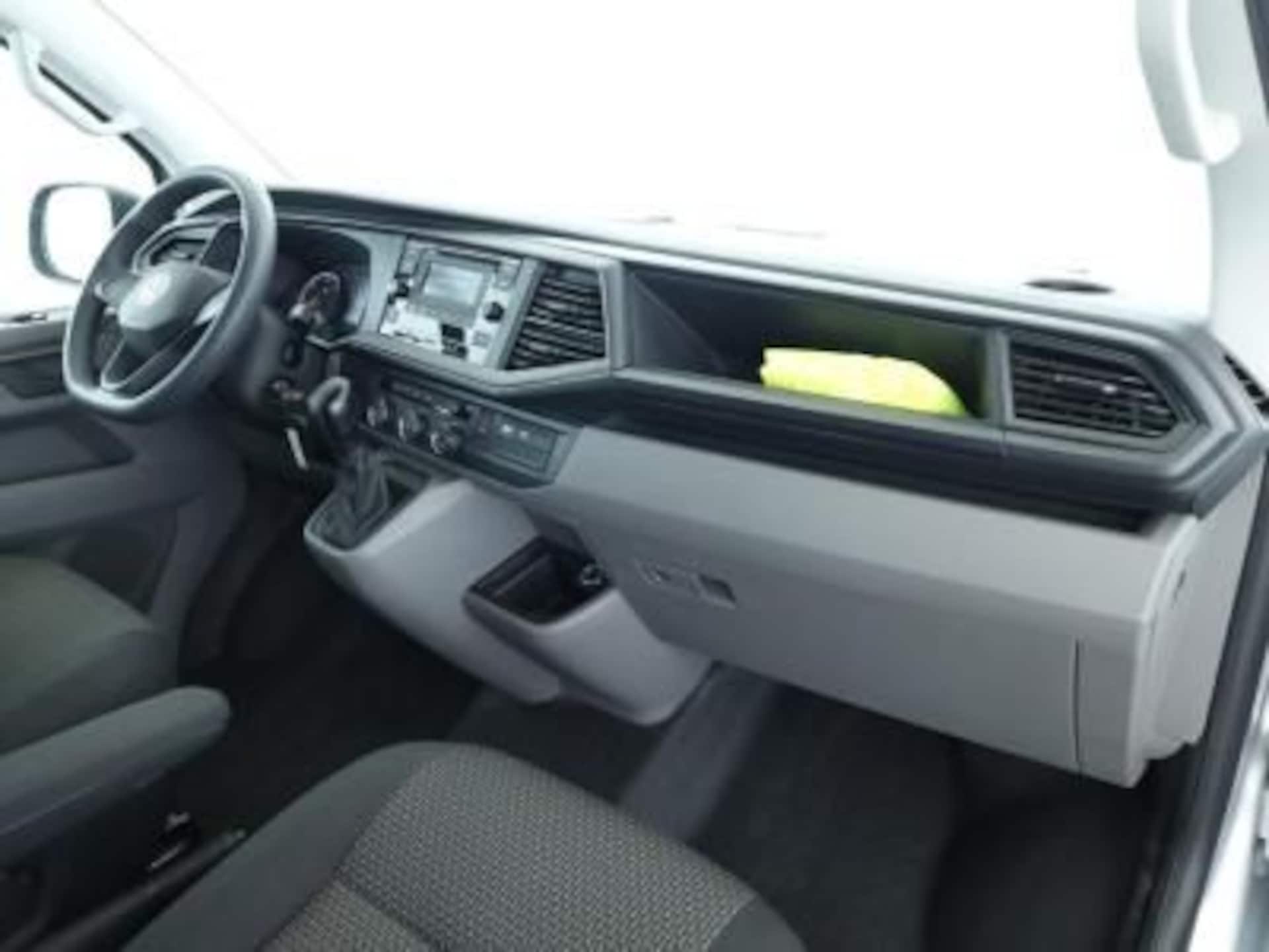 Volkswagen T6.1 Transporter Kombi langer Radstand