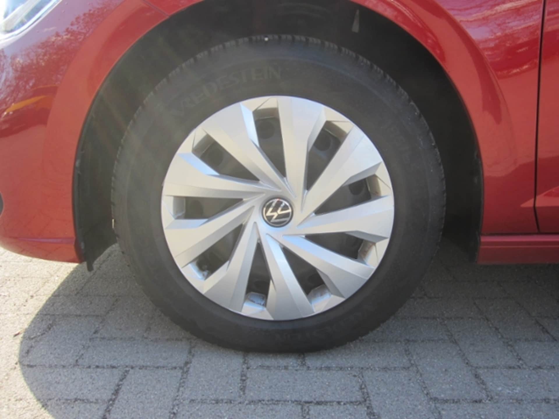 Volkswagen Polo Basis-Modell