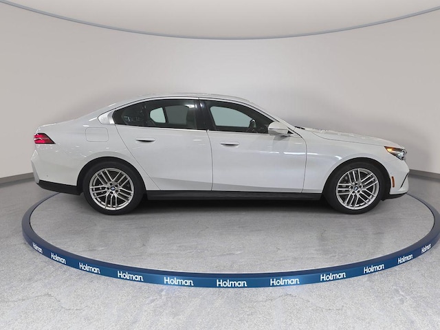 2024 BMW 530i