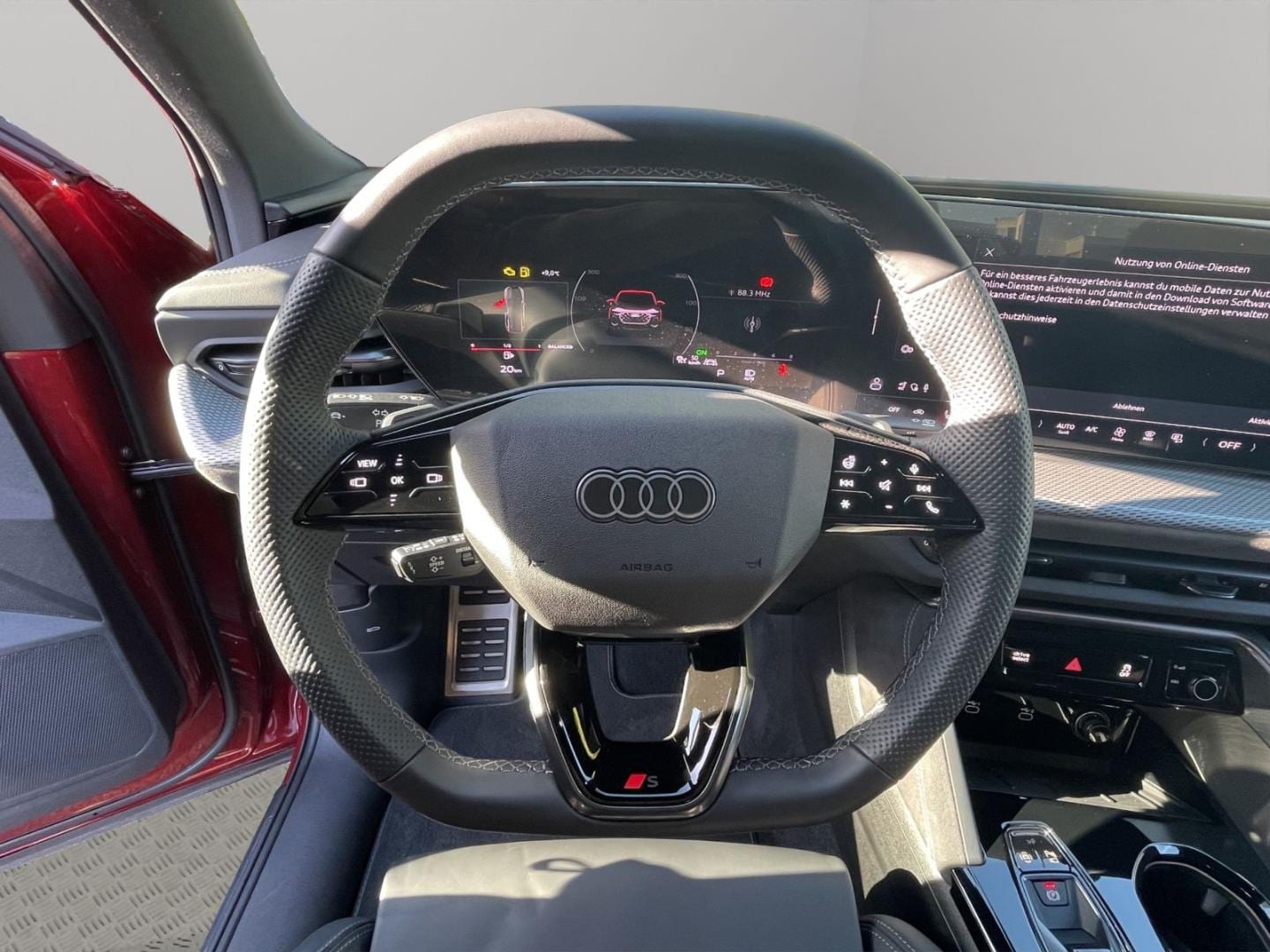 Bild über Audi Q5 Sportback TFSI quattro 150 kW S tronic - für weitere Informationen kontaktieren Sie den Audi Partner