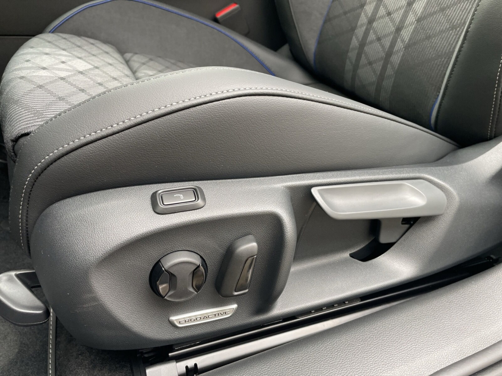 Volkswagen Passat – Bild 9