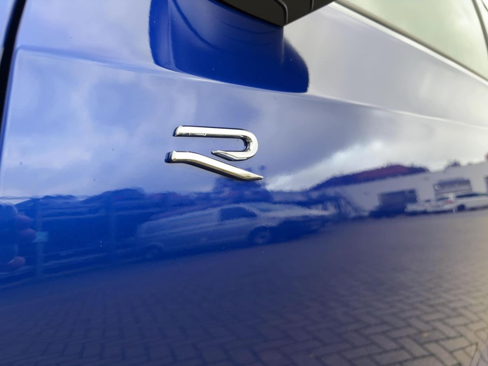 Volkswagen Golf Variant R