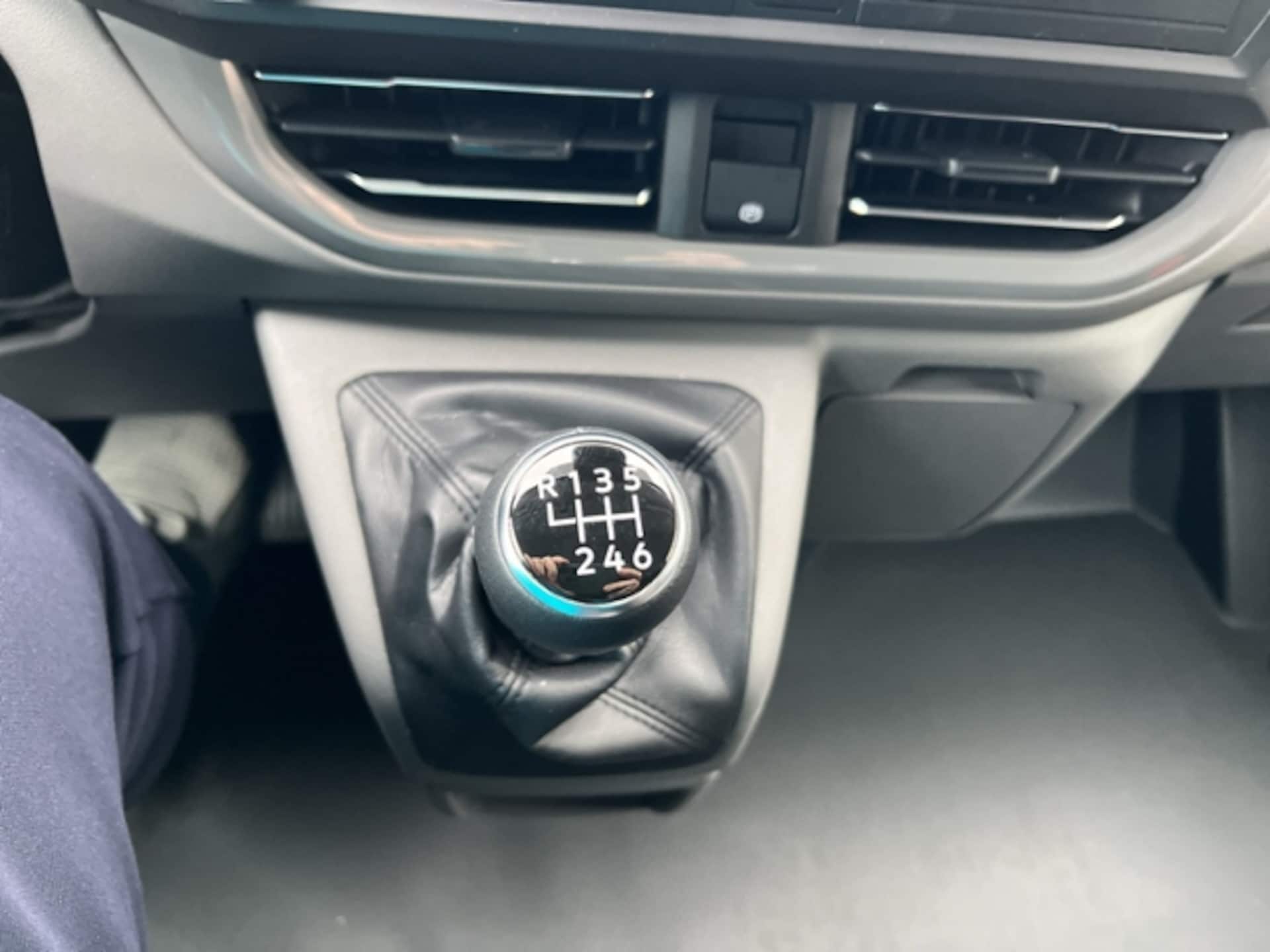 Volkswagen Transporter Kasten kurzer Radstand