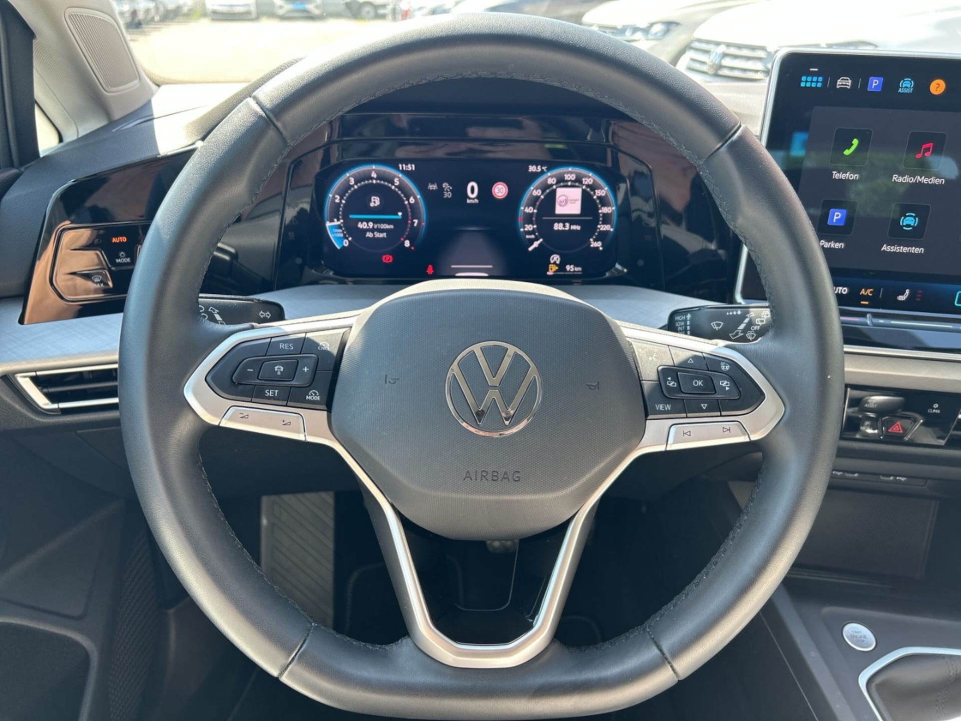 Volkswagen Golf Life