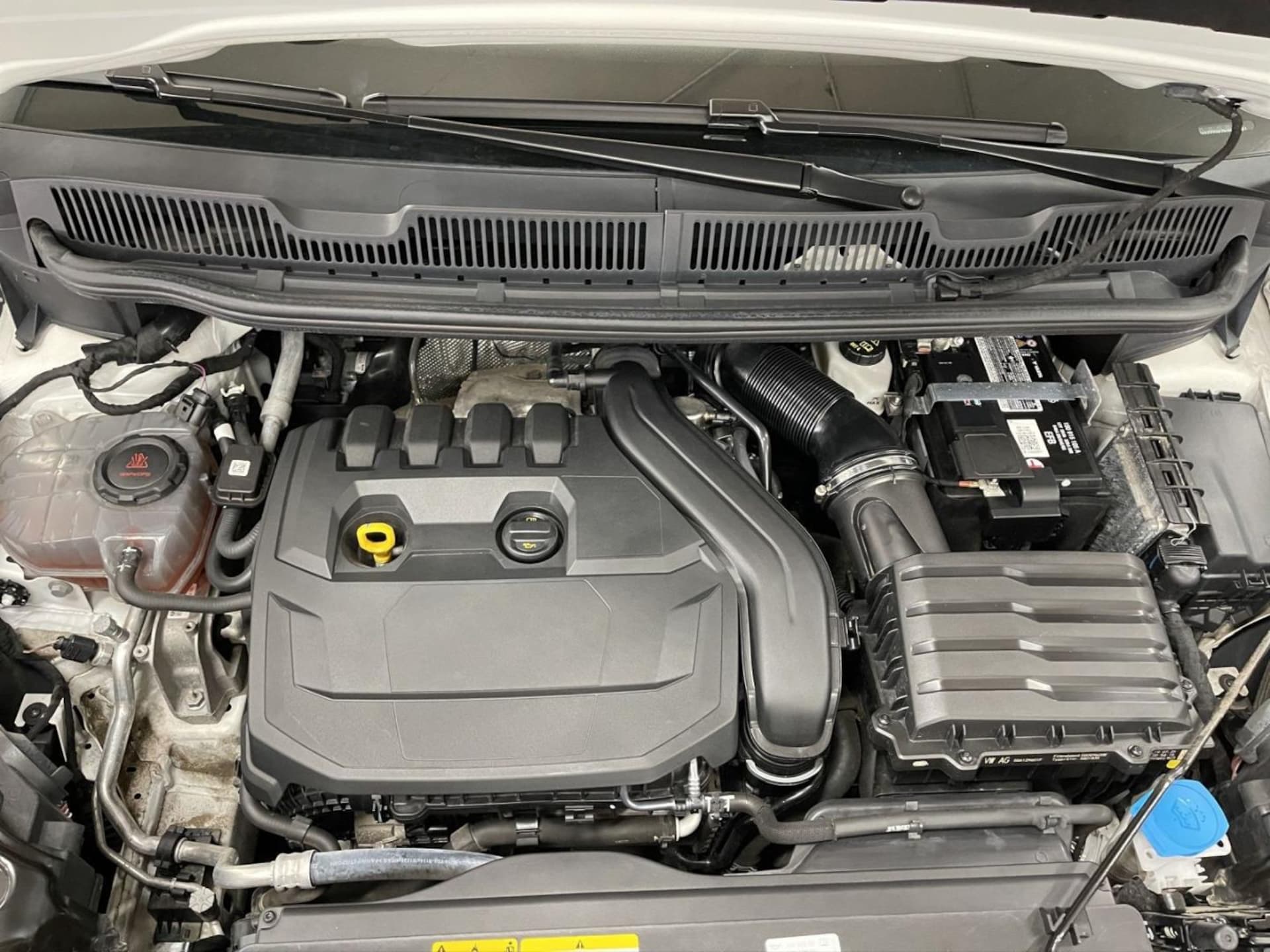 Volkswagen Caddy Kombi Basis-Modell