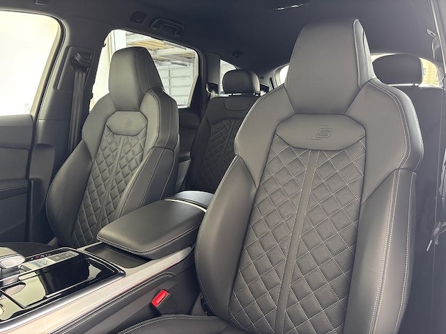Audi Q7 SUV 50 TDI quattro S line 200(272) kW(PS) tiptronic for more details contact your dealer