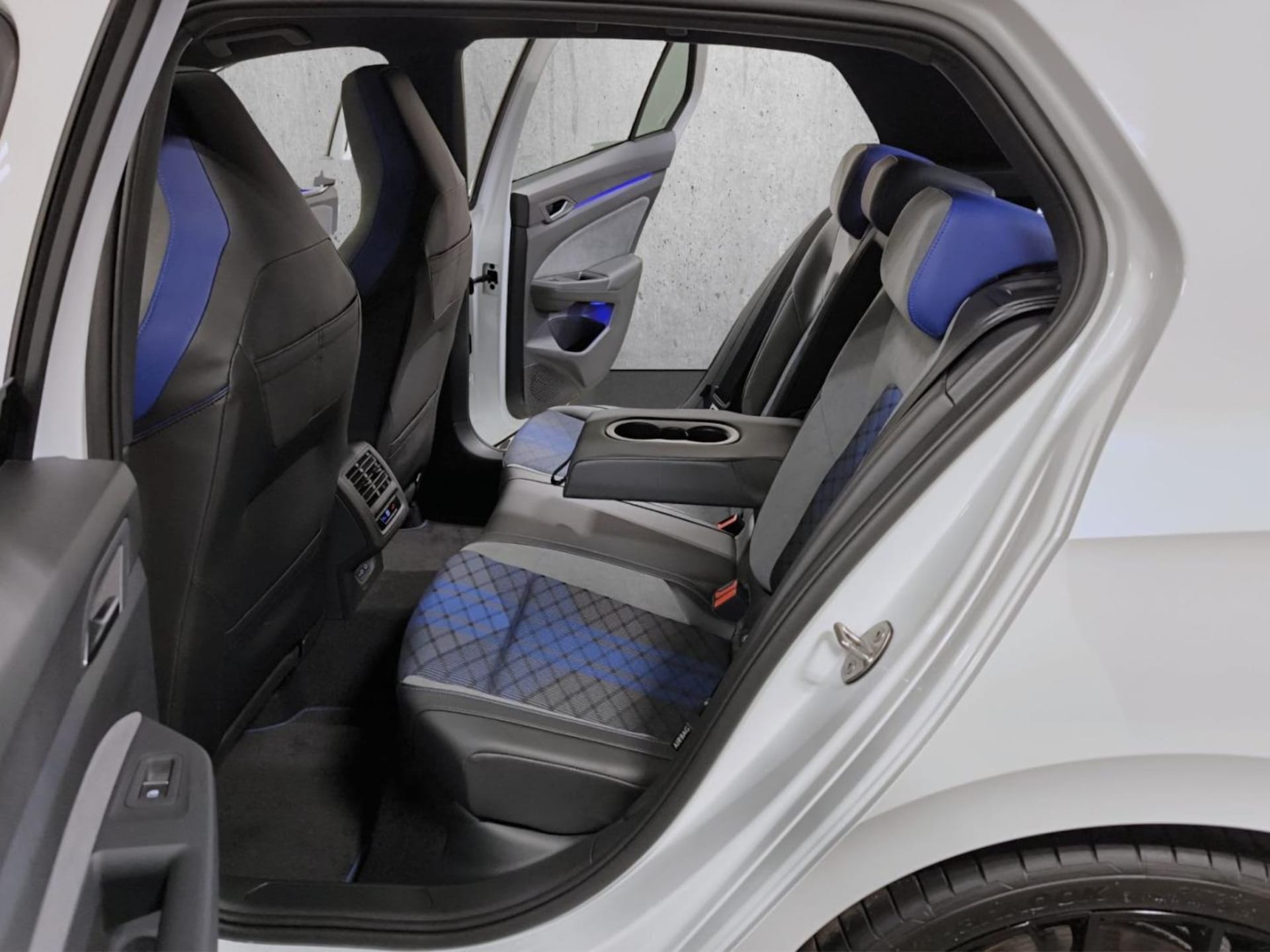 Volkswagen Golf R Black Edition