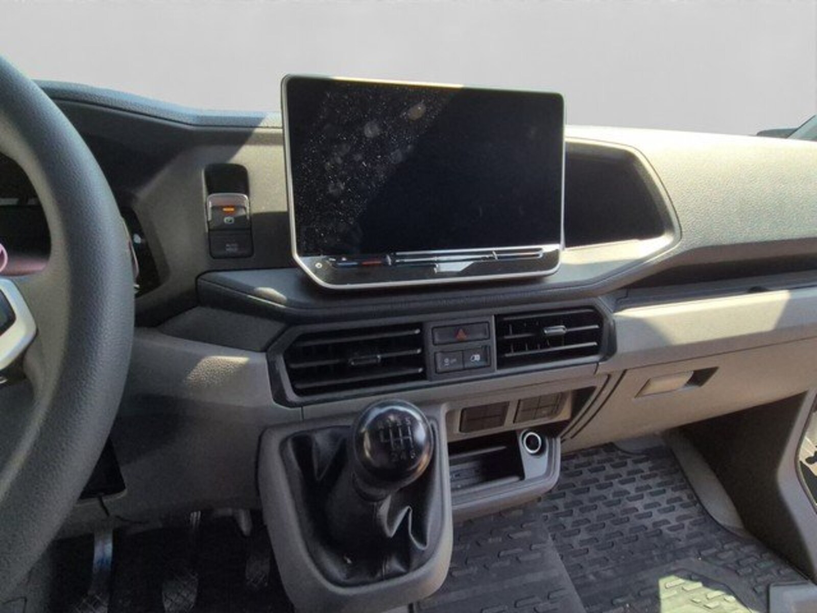 Volkswagen Crafter Kasten mittlerer Radstand – Bild 11