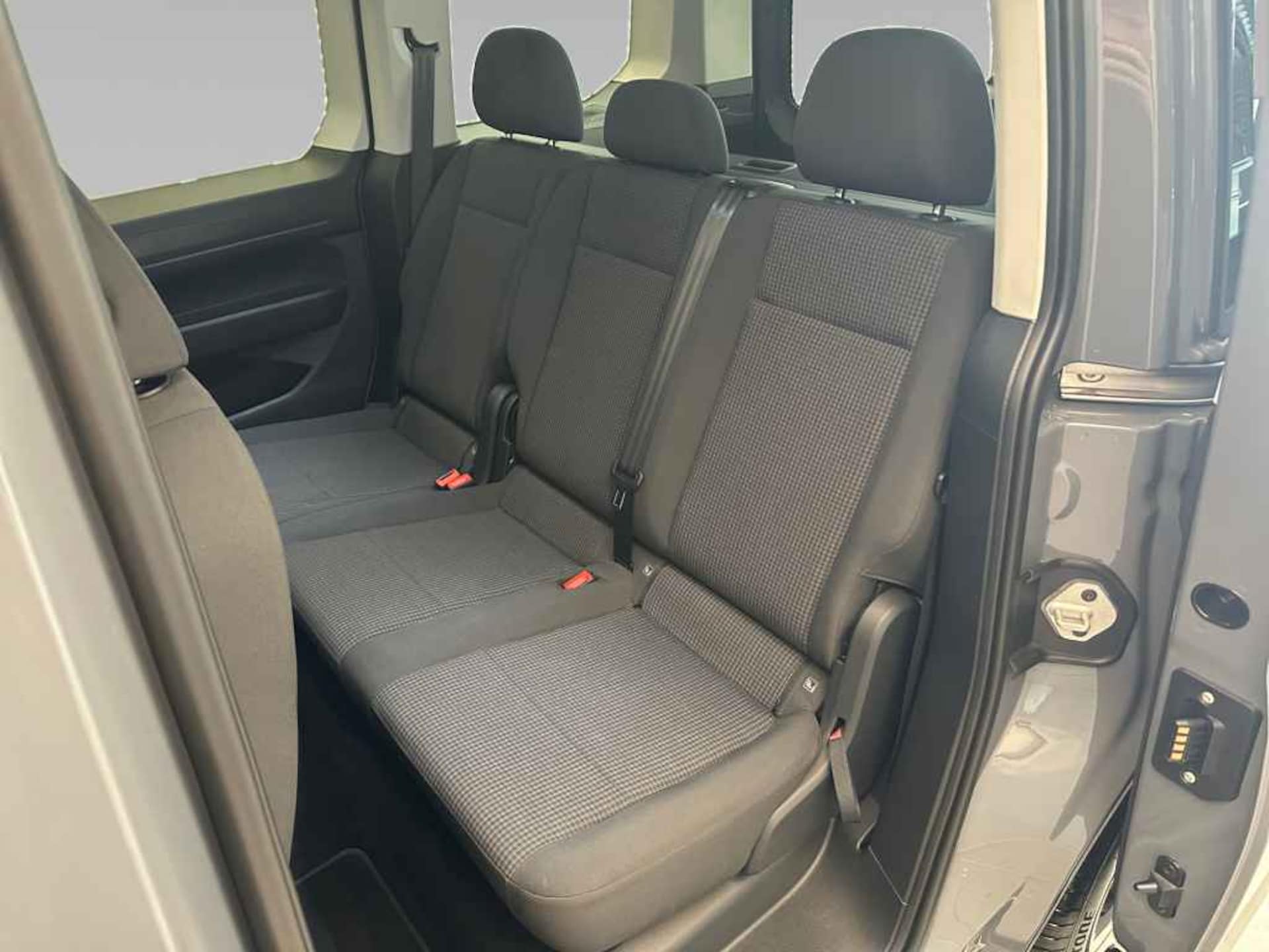 Volkswagen Caddy Basis-Modell