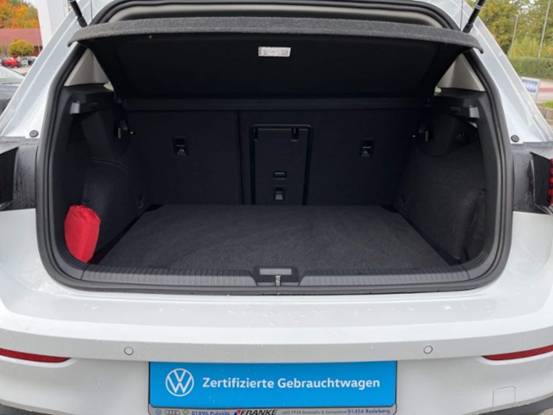Volkswagen Golf Life